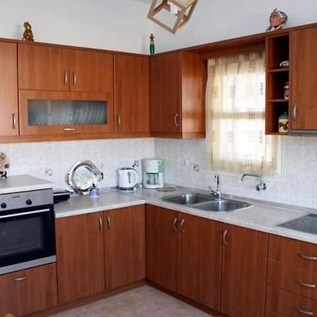 Elzahed Apartments Maestro Kímolos Eksteriør bilde